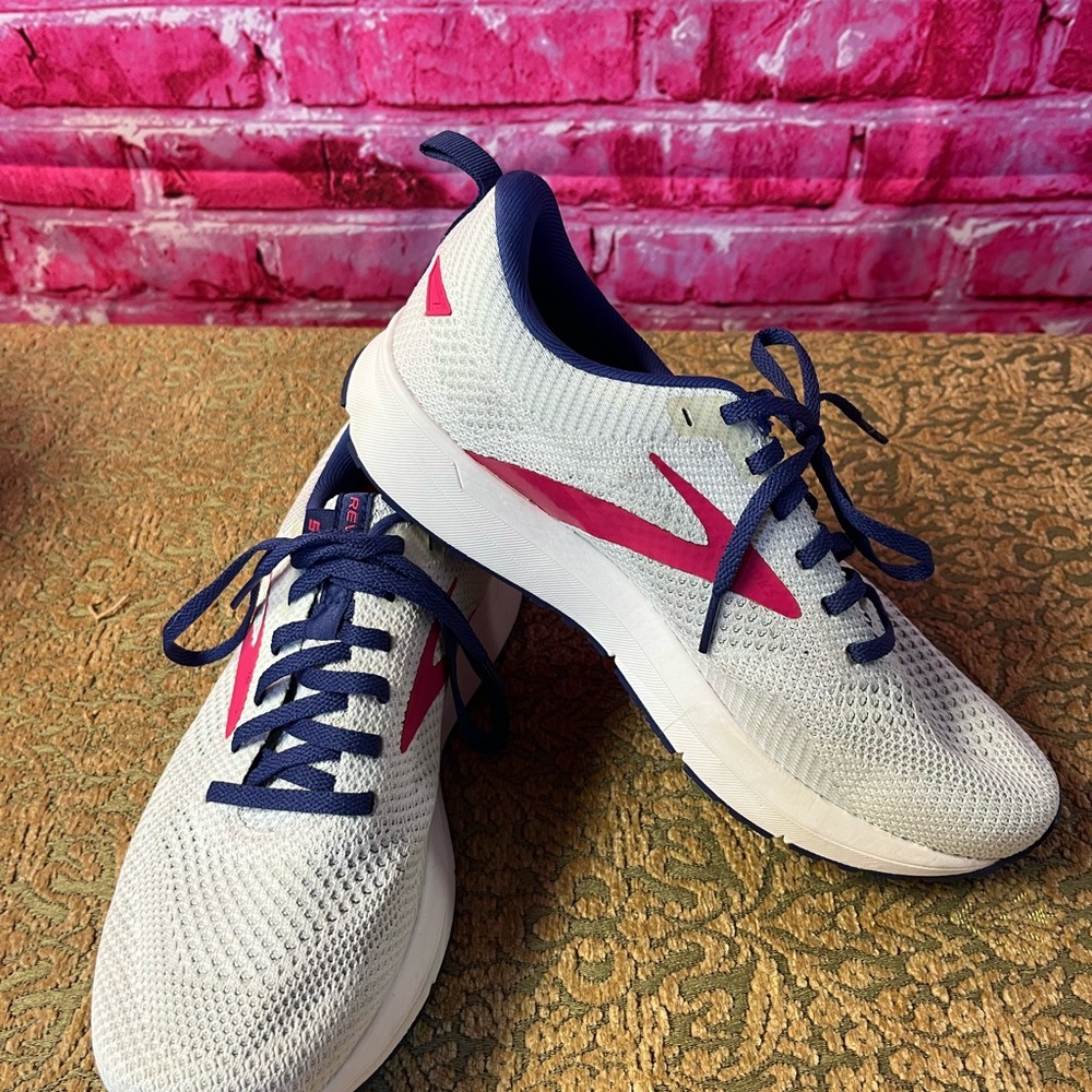 BROOKS revel‎ 5 energize limited edition shoes size 8.5